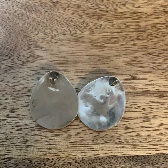 1980s Authentic Native American Navajo Turquoise/Silver Earrings - Picture 2 of 4